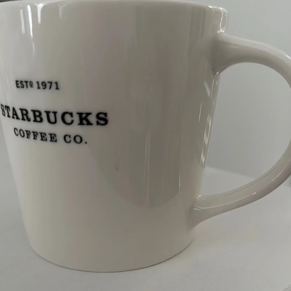 Starbucks Classic Oversized New Bone China Creamy White Mug 2010